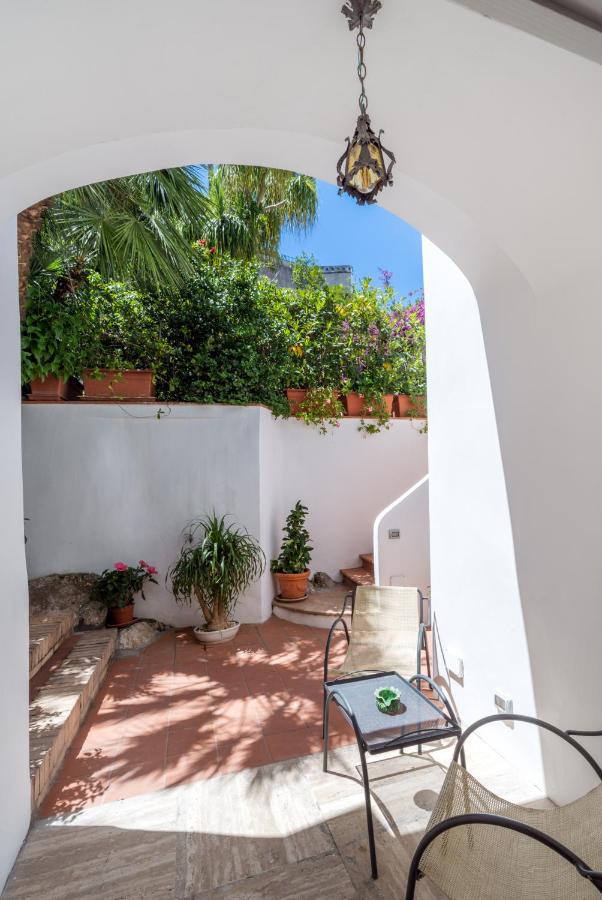 I Tre By Caprirooms Holiday home *